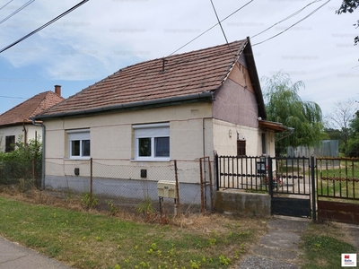 Eladó családi ház - Lőrinci, Bajcsy-Zsilinszky utca