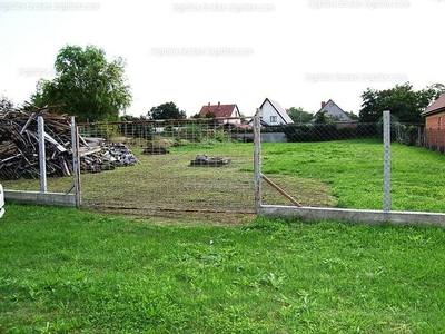 Eladó lakóövezeti telek - Bugyi, Pest megye