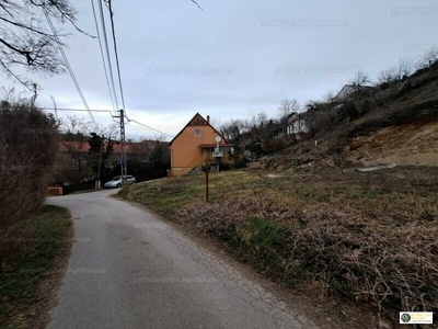 Eladó lakóövezeti telek - Pécs, Patacs