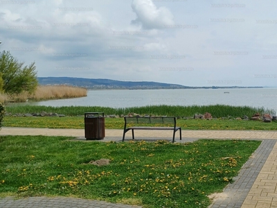 Eladó tégla lakás - Keszthely, Balatonpart