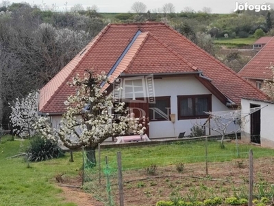 Eladó családi ház Pécs, Kispostavölgy