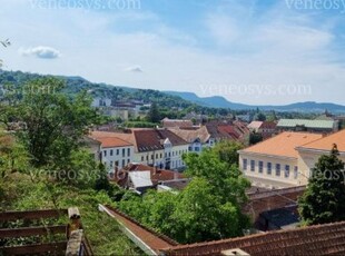 Eladó családi ház Esztergom