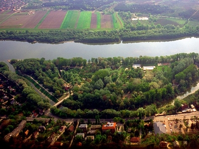 Eladó intézmény - Szentendre