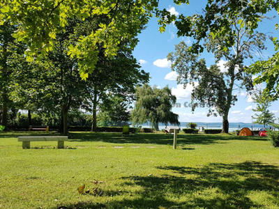 Eladó jó állapotú nyaraló - Balatonföldvár