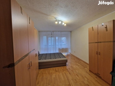 Pécs- belvárosi 3 szobás lakás eladó!