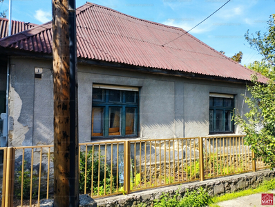 Eladó családi ház - Szárliget, Vasút utca 1.