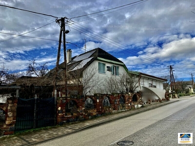 Eladó szálloda, hotel, panzió - Csopak, Veszprém megye