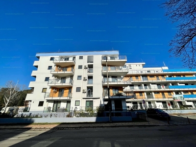 Eladó tégla lakás - Balatonföldvár, Városközpont
