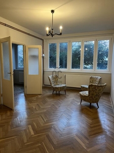 Eladó átlagos állapotú lakás - Budapest I. kerület