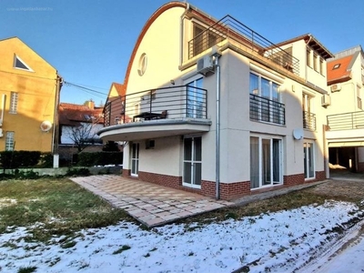 Pécs, ingatlan, lakás, 68 m2, 53.000.000 Ft