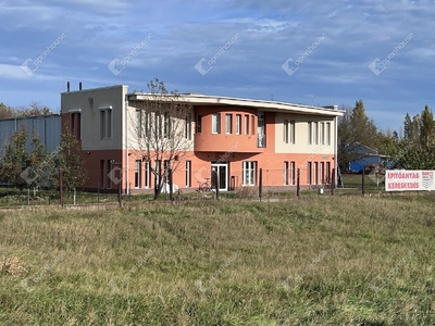 Váralja, Székesfehérvár, ingatlan, üzleti ingatlan, 1320 m2, 429.900.000 Ft