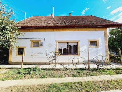 Békés, ingatlan, ház, 121 m2, 9.900.000 Ft