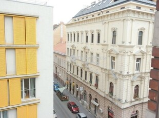 Eladó téglalakásBudapest, VI. kerület, 3. emelet