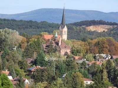 Eladó családi házBudapest, II. kerület