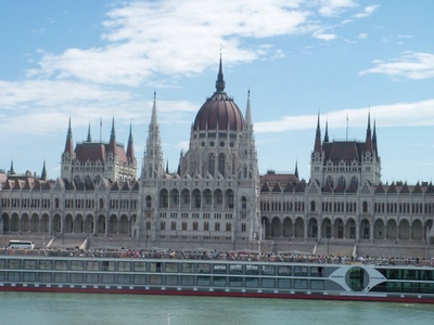 Eladó téglalakás Budapest, II. kerület, Víziváros, Bem rakpart, földszint