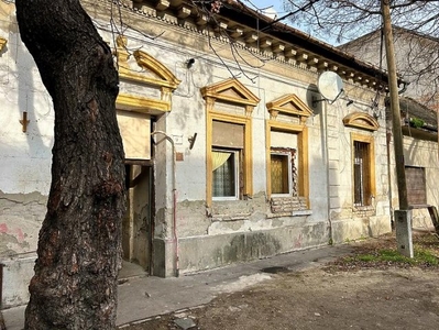 Eladó téglalakás Budapest, XXI. kerület, földszint