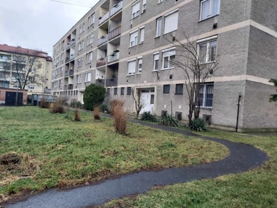 Eladó téglalakás Miskolc, Új Diósgyőr, Stadion utca, 1. emelet