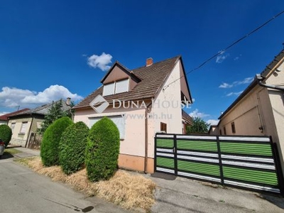 Eladó Ház, Baranya megye, Szigetvár - Szigetvár Belvárosában a fürdő utcájában eladó 150nm családi ház!