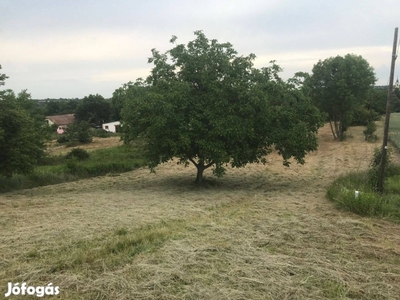 Balaton közeli panorámás telek eladó villannyal és vízzel