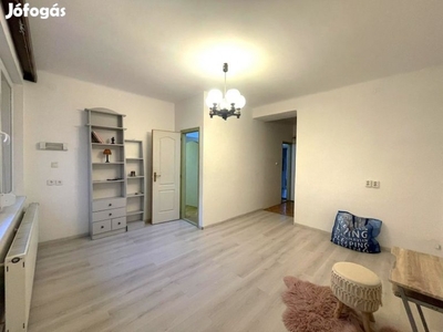 Eladó 2,5 szobás lakás Pécs belvárosában!
