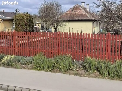 Öreghegyen frekventált helyen ingatlan eladó