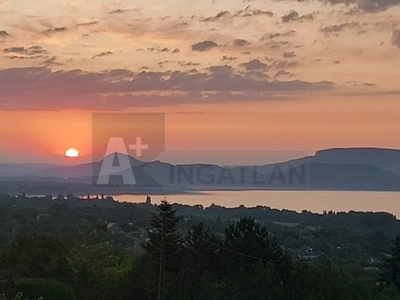 Eladó telek Balatongyörök