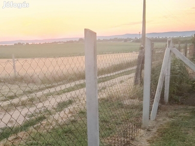 Balatonszárszói panorámás telek