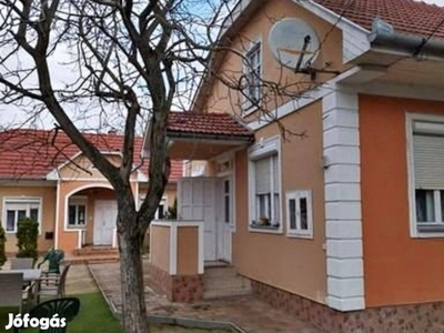 Debrecen Huszár Gál utca 18/A szép házak eladók!