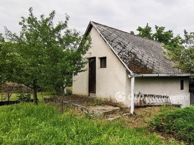 Tapolca, ingatlan, mezőgazd. ingatlan, 1600 m2, 15.000.000 Ft