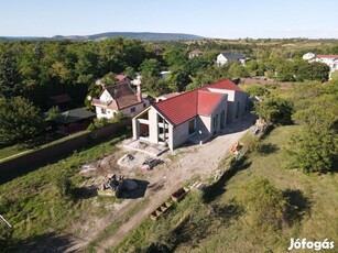 Törökbálint, Annahegy utca, 120 m2-es, családi ház, 4 szobás