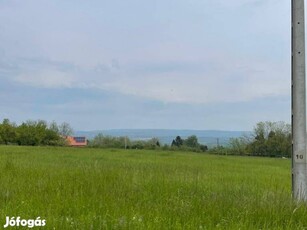 Alsópáhokon belterületi építési telek eladó