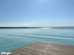 Balatonalmádiban Vízpart Közeli Telek Eladó!