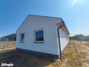 Eladó 90 m2 új építésű ikerház, Nagybajcs