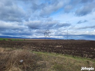 Építési telek Nagyrédén------Csak 7 km-re az M3-as autópályától, karny