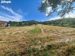 Győrújbaráton eladó 3000m2-es telek