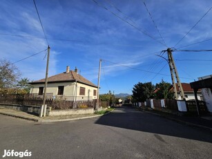 Salgótarjáni panorámás családiház