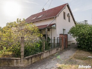 SZEGED Petőfitelepen TÖBBGENERÁCIÓS családi ház eladó