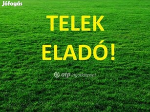 Zsombói 1561 nm-es telek eladó