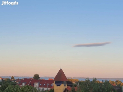 Balatonfüreden panorámás lakás eladó