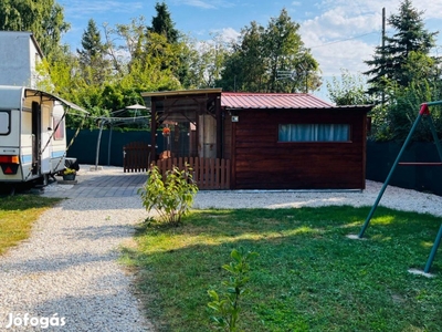 Balatonakarattya üdülő övezetében ingatlan eladó