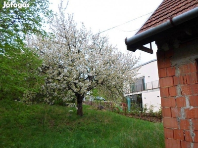 Családi ház panorámás szerkezetkész eladó!