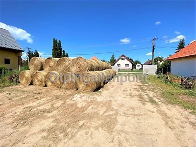 Eladó földterület Balatonendréd