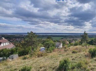 Eladó telekSukoró