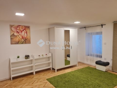 Eladó Lakás, Budapest 6. kerület - Felúlított, AIRBNB-s kislakás az Andrássy úttól 2 percre!!!