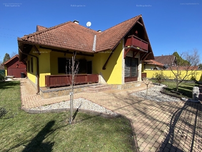 Balatonfenyves, ingatlan, ház, 290 m2, 108.000.000 Ft