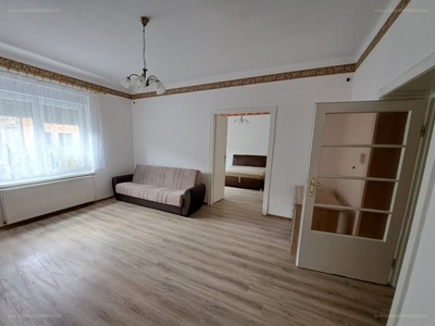 Belváros, Pécs, ingatlan, lakás, 80 m2, 180.000 Ft