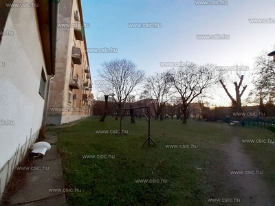 Eladó felújítandó lakás - Budapest XIV. kerület