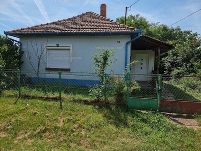 Eladó családi ház - Abony, Táncsics Mihály utca 17.