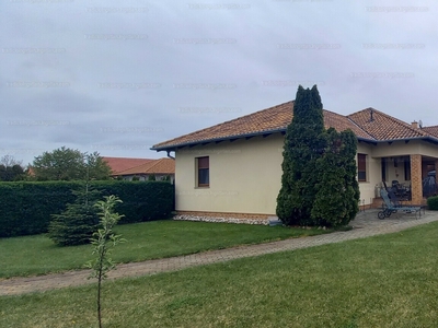 Eladó családi ház - Ikrény, Győr-Moson-Sopron megye