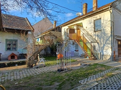 Eladó családi ház - Szeged, Öthalom utca
